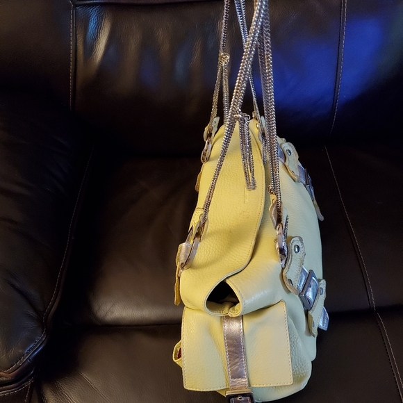 Gustto Pebble Leather Handbag in Light Green - Picture 2 of 13
